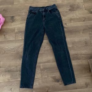 black american eagle mom jeans